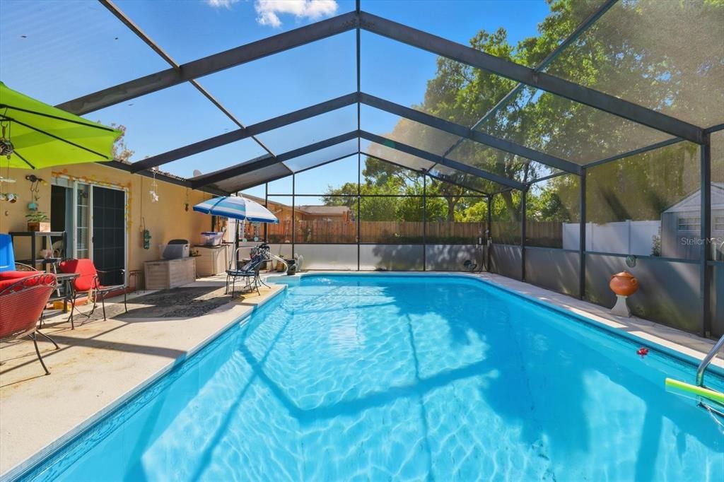 Под контрактом: $199,900 (2 спален, 2 ванн, 1025 Квадратных фут)