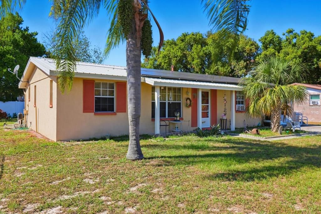 Под контрактом: $199,900 (2 спален, 2 ванн, 1025 Квадратных фут)