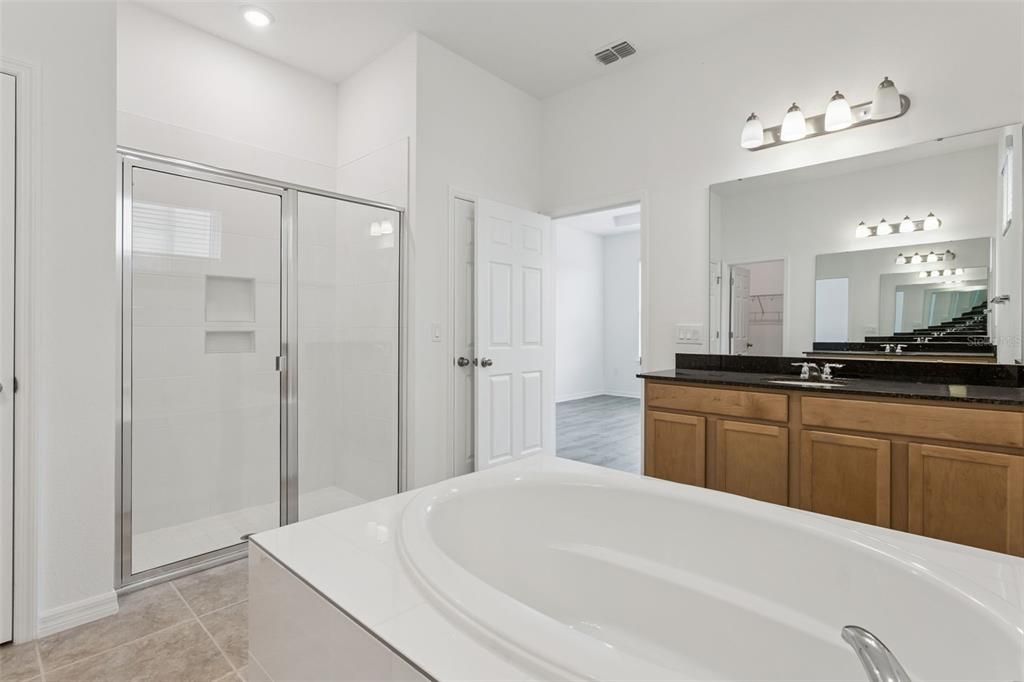 For Sale: $1,050,000 (5 beds, 3 baths, 4305 Square Feet)