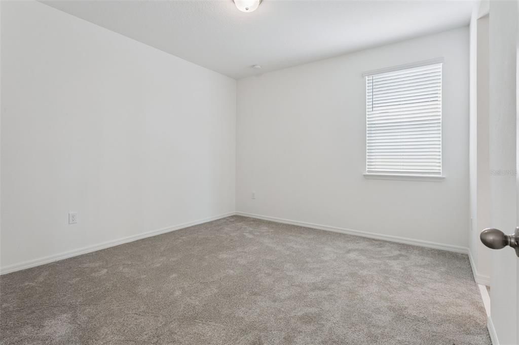 For Sale: $1,050,000 (5 beds, 3 baths, 4305 Square Feet)