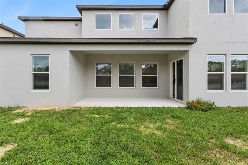 For Sale: $1,050,000 (5 beds, 3 baths, 4305 Square Feet)