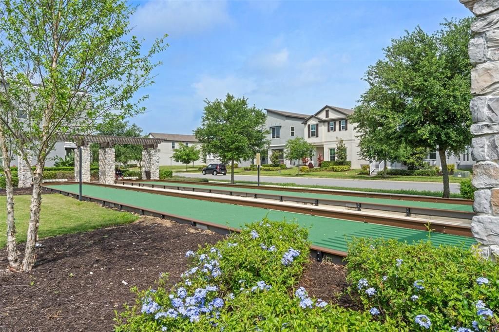 For Sale: $1,050,000 (5 beds, 3 baths, 4305 Square Feet)