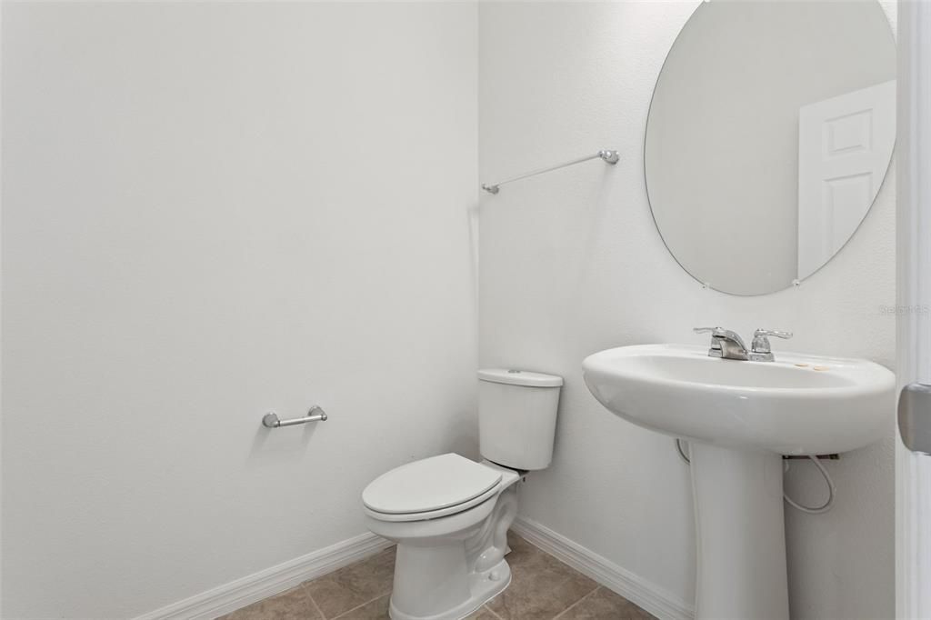 For Sale: $1,050,000 (5 beds, 3 baths, 4305 Square Feet)