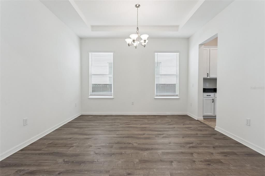 For Sale: $1,050,000 (5 beds, 3 baths, 4305 Square Feet)