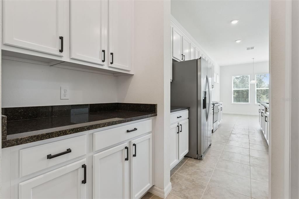 For Sale: $1,050,000 (5 beds, 3 baths, 4305 Square Feet)