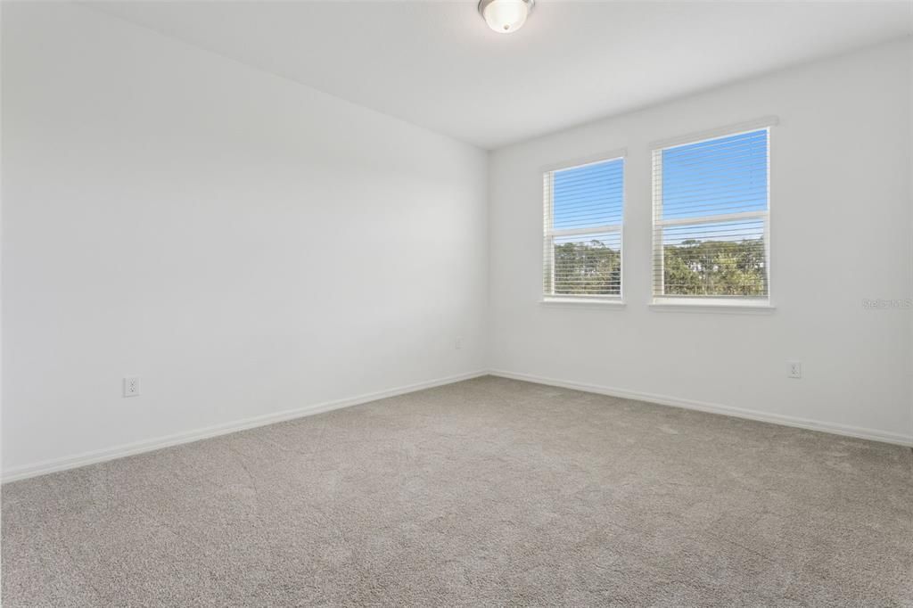 For Sale: $1,050,000 (5 beds, 3 baths, 4305 Square Feet)