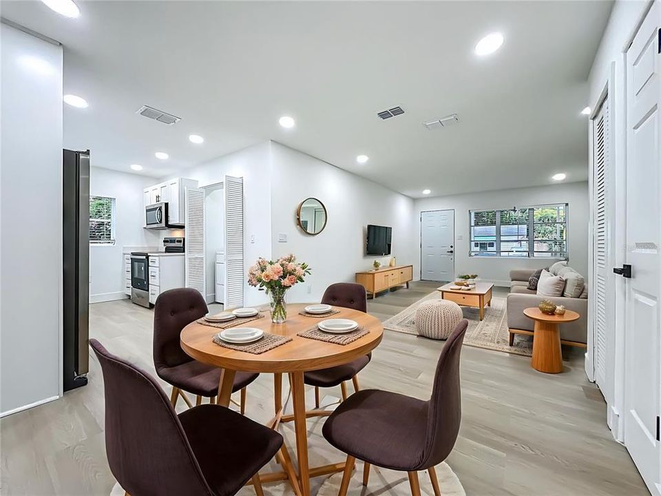 На продажу: $449,000 (2 спален, 1 ванн, 1039 Квадратных фут)