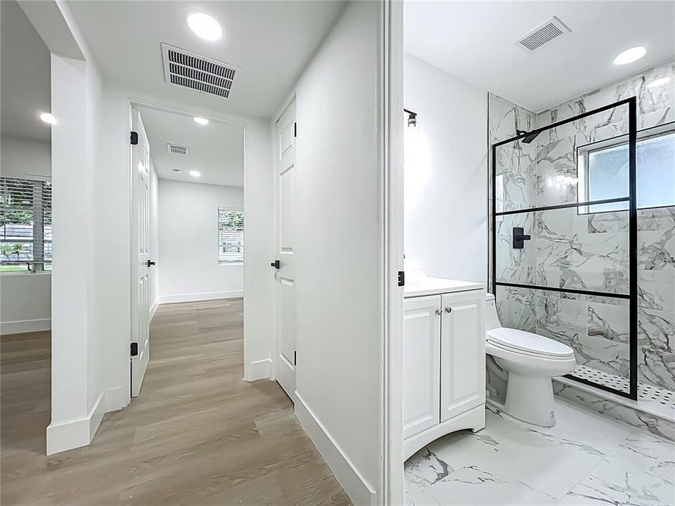 На продажу: $449,000 (2 спален, 1 ванн, 1039 Квадратных фут)