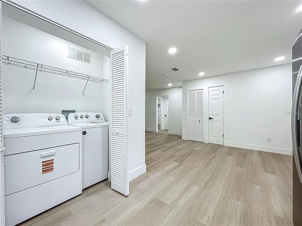 На продажу: $449,000 (2 спален, 1 ванн, 1039 Квадратных фут)