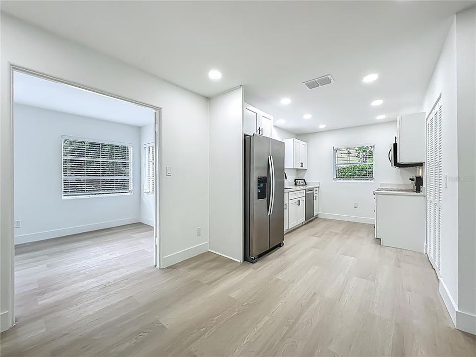 На продажу: $449,000 (2 спален, 1 ванн, 1039 Квадратных фут)