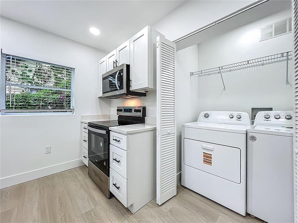 На продажу: $449,000 (2 спален, 1 ванн, 1039 Квадратных фут)