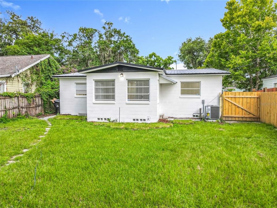 На продажу: $449,000 (2 спален, 1 ванн, 1039 Квадратных фут)