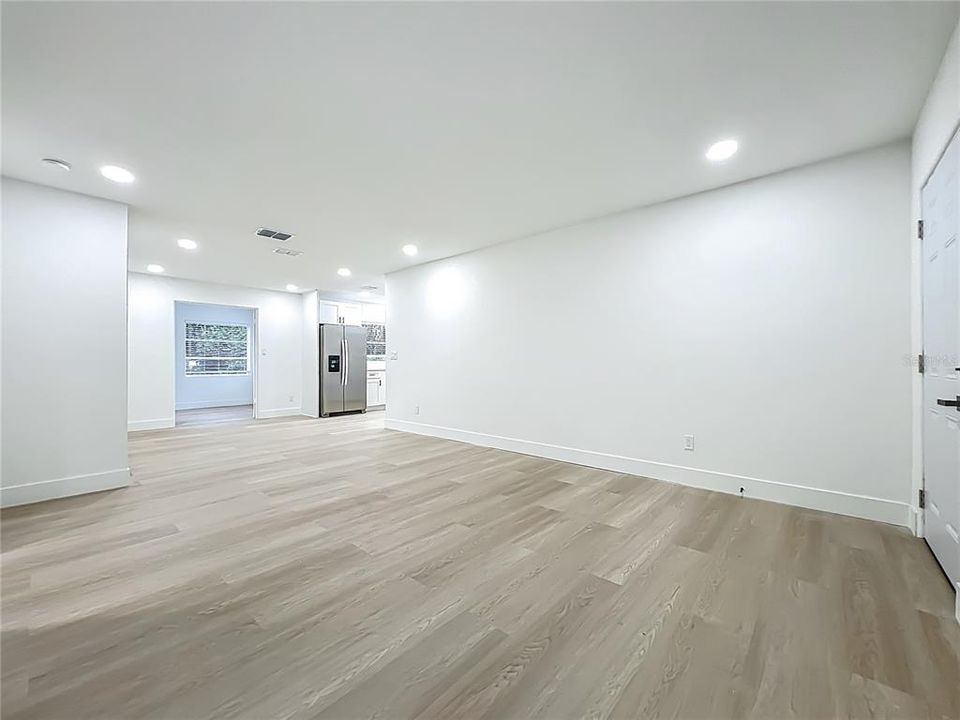 На продажу: $449,000 (2 спален, 1 ванн, 1039 Квадратных фут)