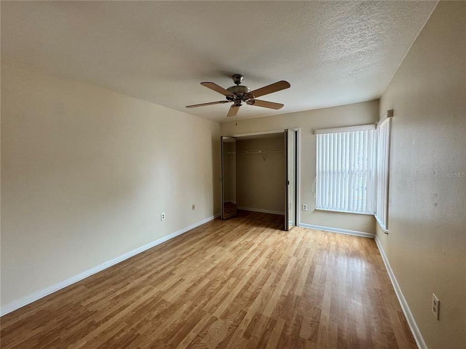 Activo con contrato: $179,900 (2 camas, 1 baños, 876 Pies cuadrados)