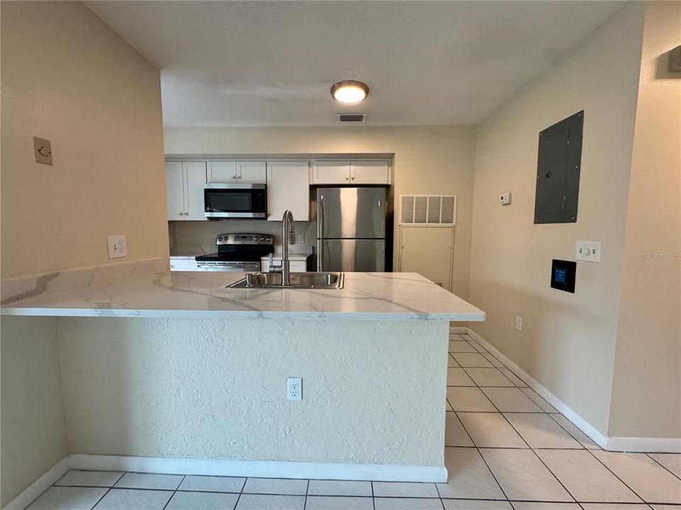 Activo con contrato: $179,900 (2 camas, 1 baños, 876 Pies cuadrados)