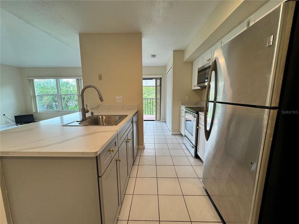 Activo con contrato: $179,900 (2 camas, 1 baños, 876 Pies cuadrados)