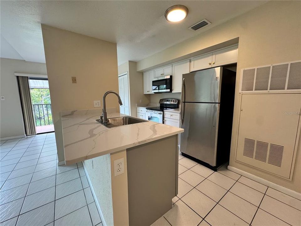 Activo con contrato: $179,900 (2 camas, 1 baños, 876 Pies cuadrados)