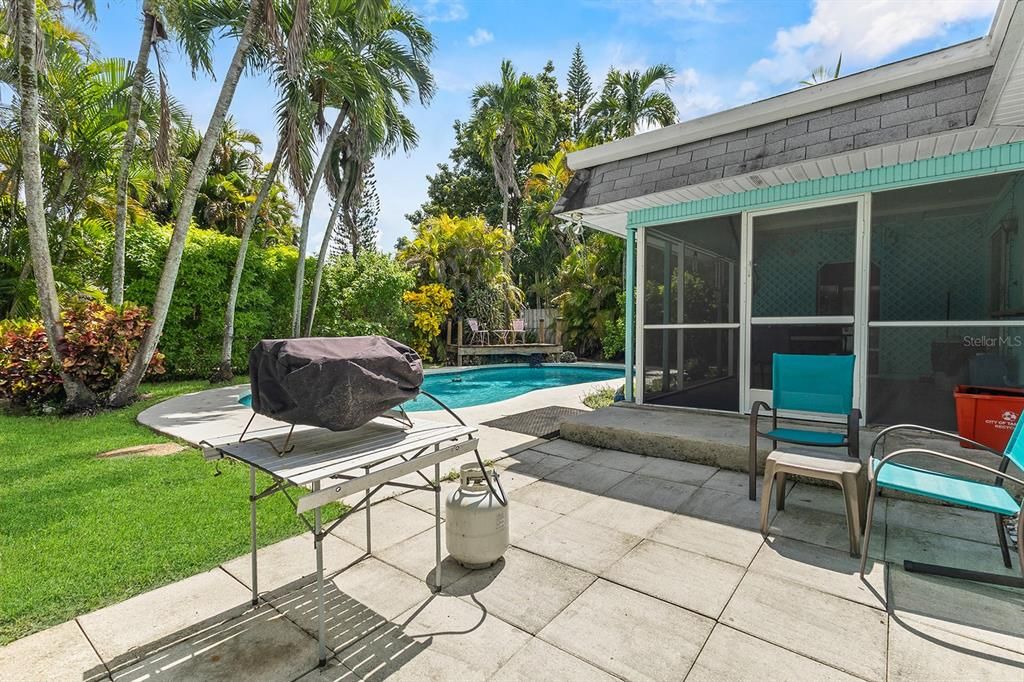 Active With Contract: $429,900 (4 beds, 2 baths, 1440 Square Feet)