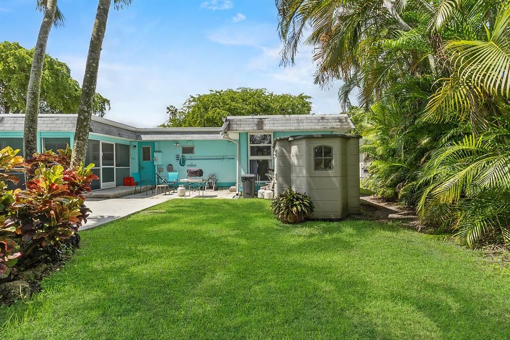 Active With Contract: $429,900 (4 beds, 2 baths, 1440 Square Feet)