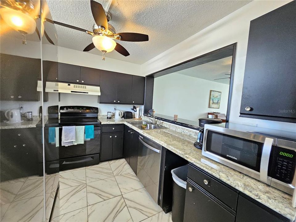 En Renta: $1,995 (2 camas, 2 baños, 1050 Pies cuadrados)