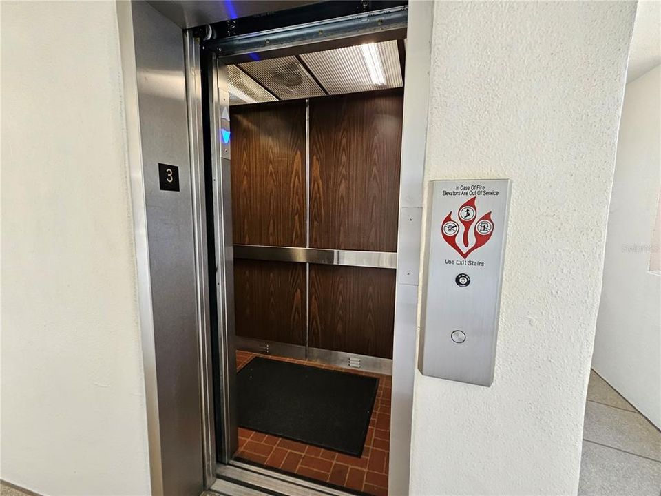 En Renta: $1,995 (2 camas, 2 baños, 1050 Pies cuadrados)