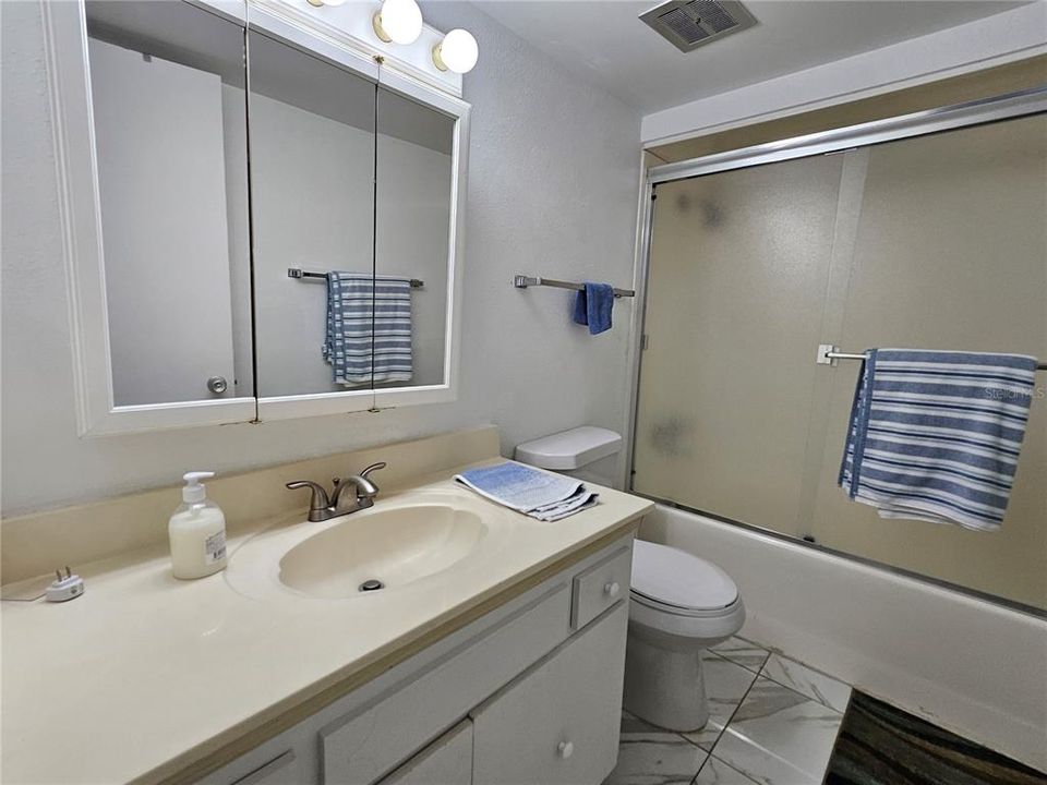 En Renta: $1,995 (2 camas, 2 baños, 1050 Pies cuadrados)