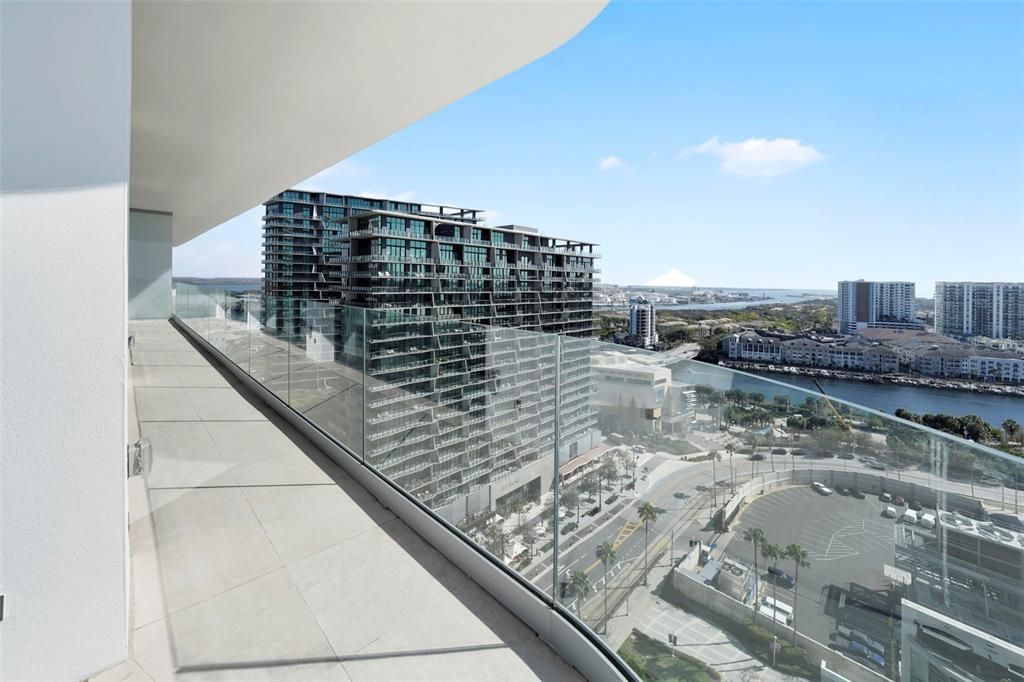 For Rent: $18,000 (2 beds, 2 baths, 2050 Square Feet)