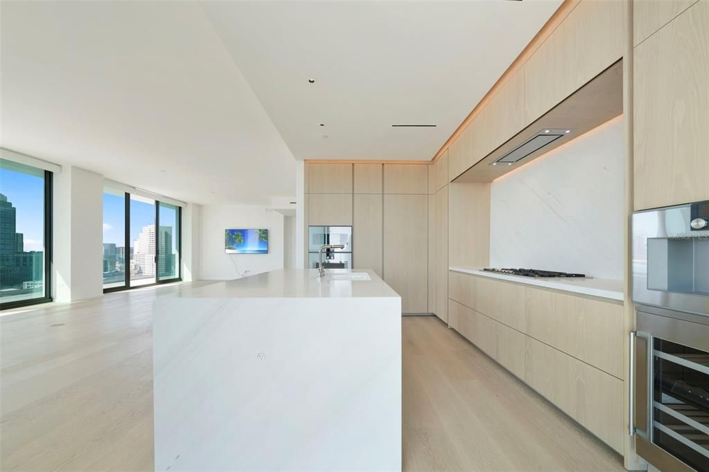 For Rent: $18,000 (2 beds, 2 baths, 2050 Square Feet)