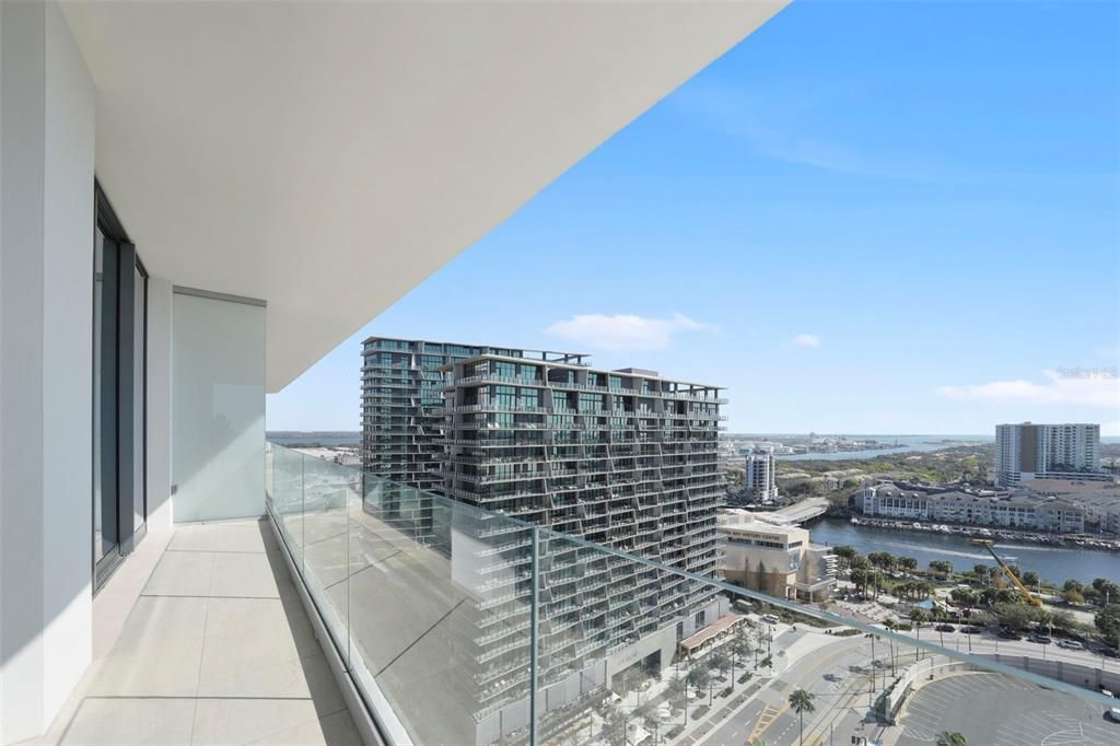 For Rent: $18,000 (2 beds, 2 baths, 2050 Square Feet)