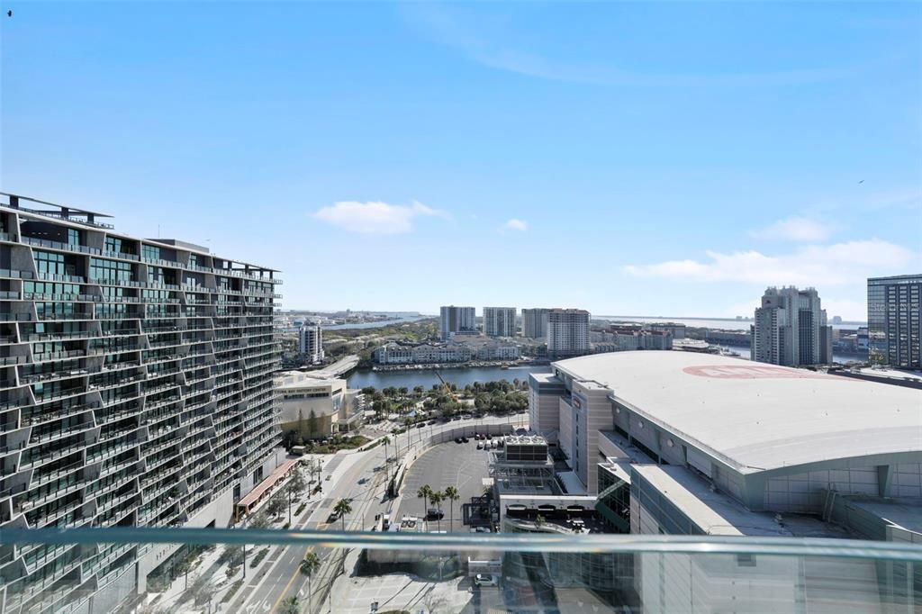 For Rent: $18,000 (2 beds, 2 baths, 2050 Square Feet)