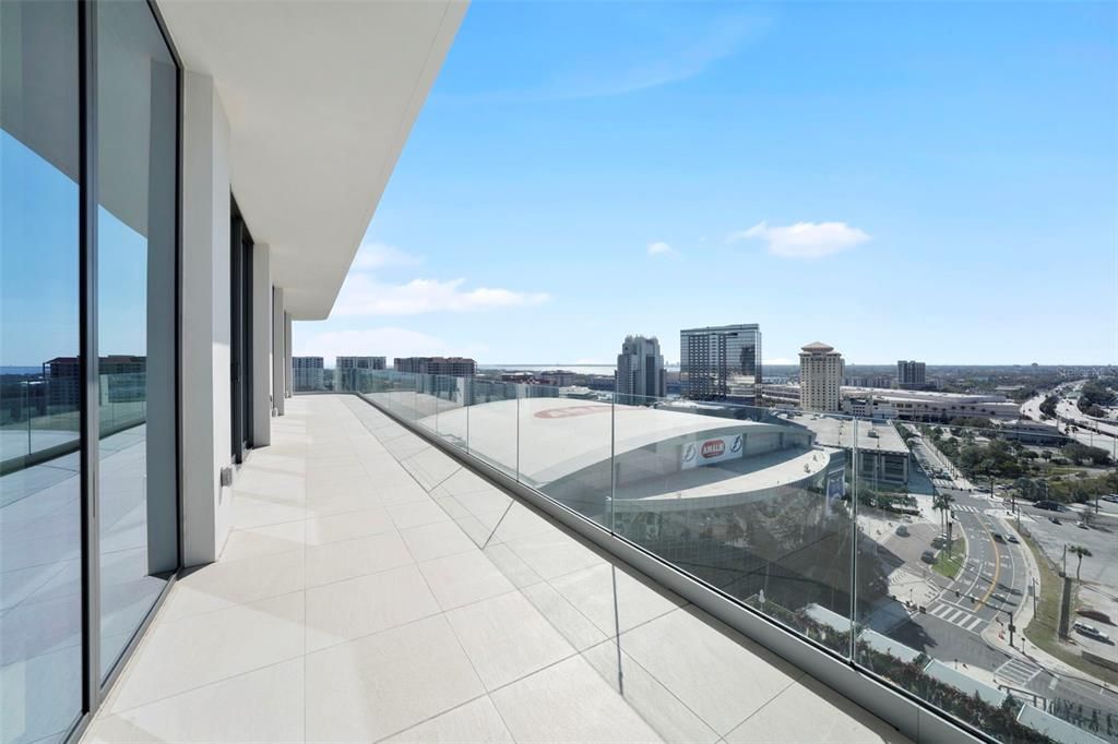 For Rent: $18,000 (2 beds, 2 baths, 2050 Square Feet)