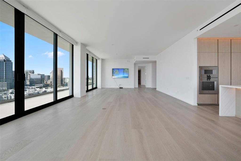 For Rent: $18,000 (2 beds, 2 baths, 2050 Square Feet)