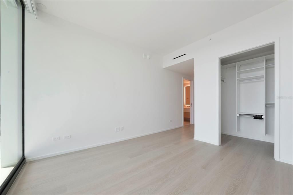 For Rent: $18,000 (2 beds, 2 baths, 2050 Square Feet)