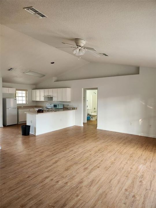 En Venta: $274,000 (3 camas, 2 baños, 1545 Pies cuadrados)