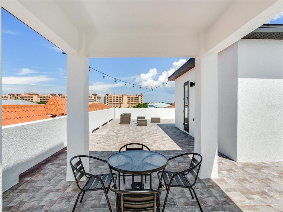 В аренду: $3,900 (4 спален, 3 ванн, 2544 Квадратных фут)