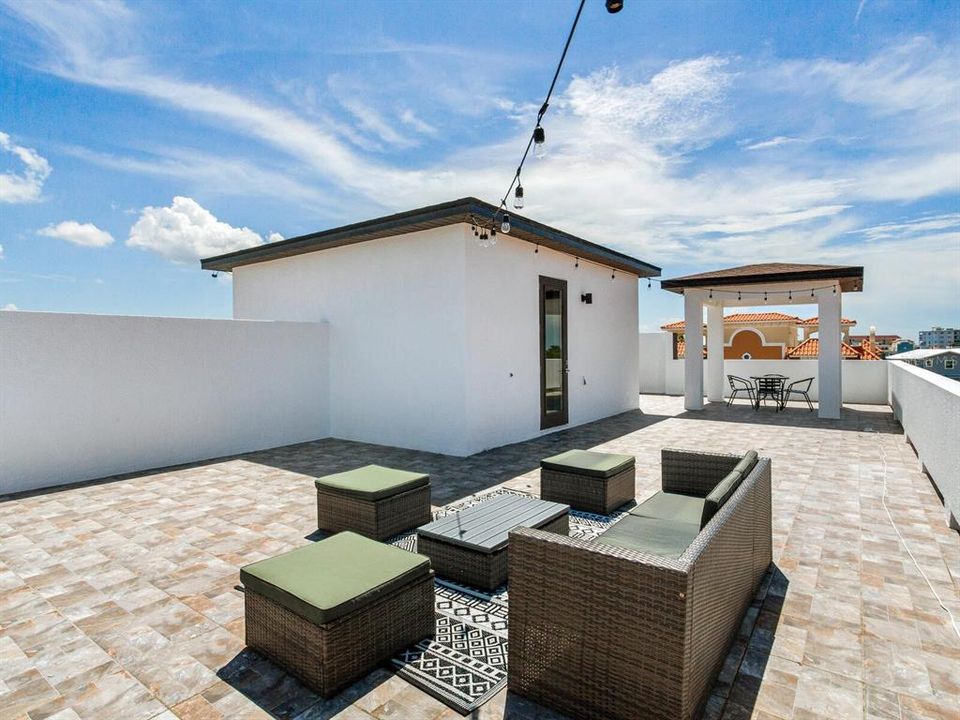 В аренду: $3,900 (4 спален, 3 ванн, 2544 Квадратных фут)