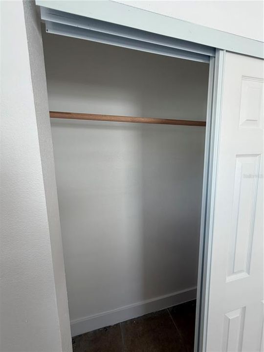 For Rent: $1,200 (1 beds, 1 baths, 400 Square Feet)