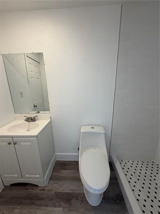 For Rent: $1,200 (1 beds, 1 baths, 400 Square Feet)