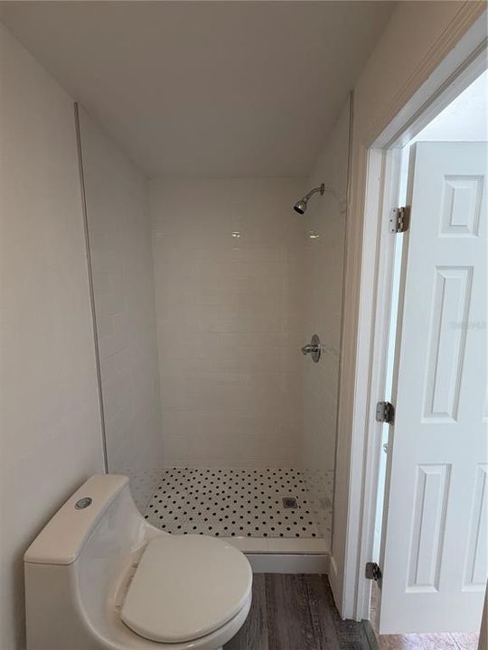 For Rent: $1,200 (1 beds, 1 baths, 400 Square Feet)