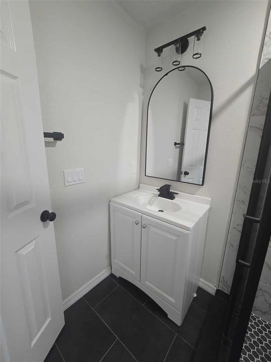 出租: $1,900 (3 贝兹, 2 浴室, 1300 平方英尺)