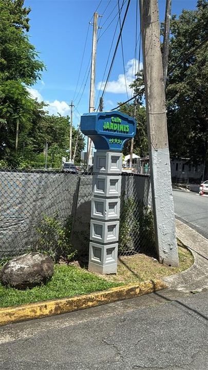 待售: $155,000 (0.35 acres)