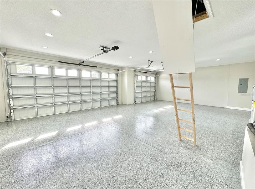 For Sale: $549,900 (3 beds, 2 baths, 1783 Square Feet)