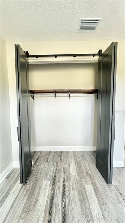 For Sale: $549,900 (3 beds, 2 baths, 1783 Square Feet)