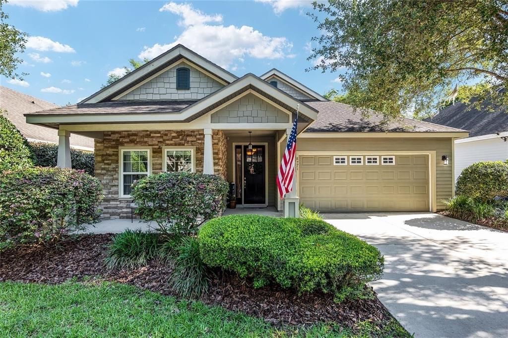 For Rent: $2,700 (3 beds, 2 baths, 1563 Square Feet)