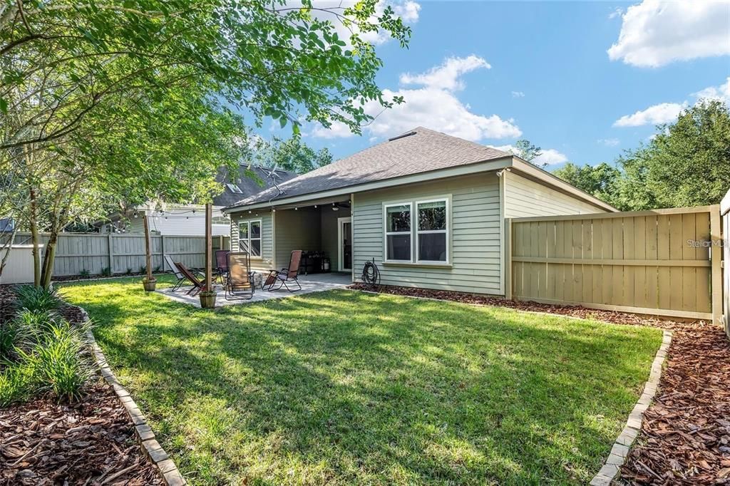 For Rent: $2,700 (3 beds, 2 baths, 1563 Square Feet)