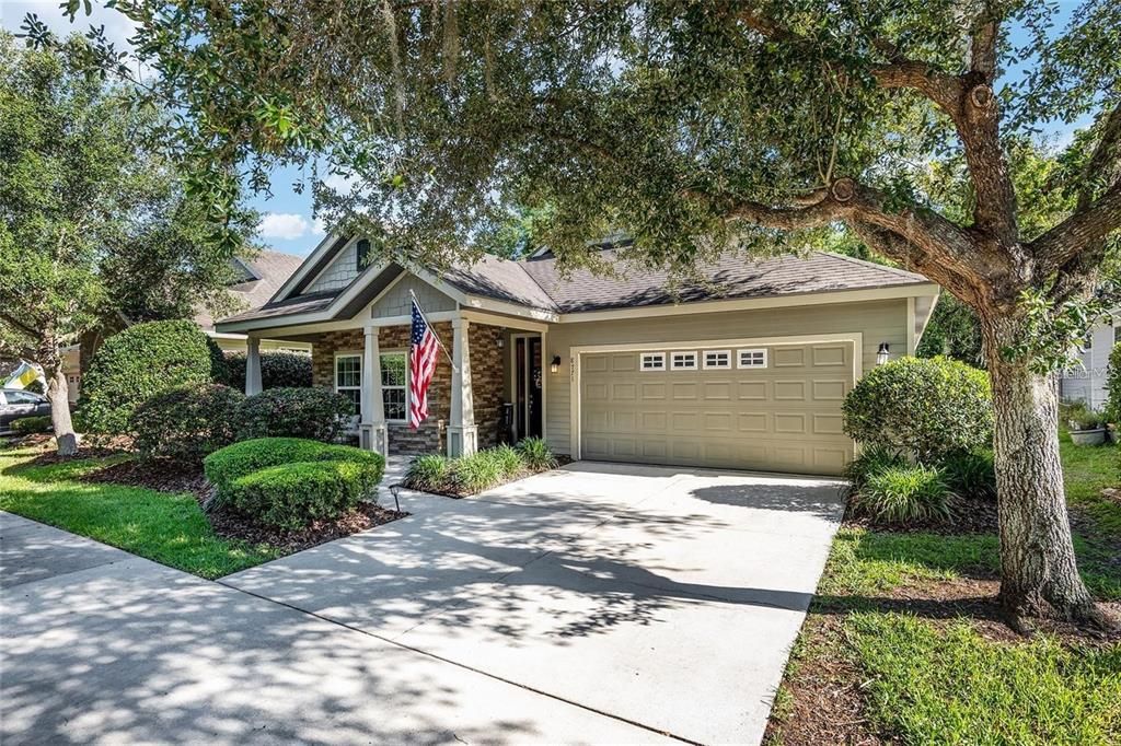 For Rent: $2,700 (3 beds, 2 baths, 1563 Square Feet)