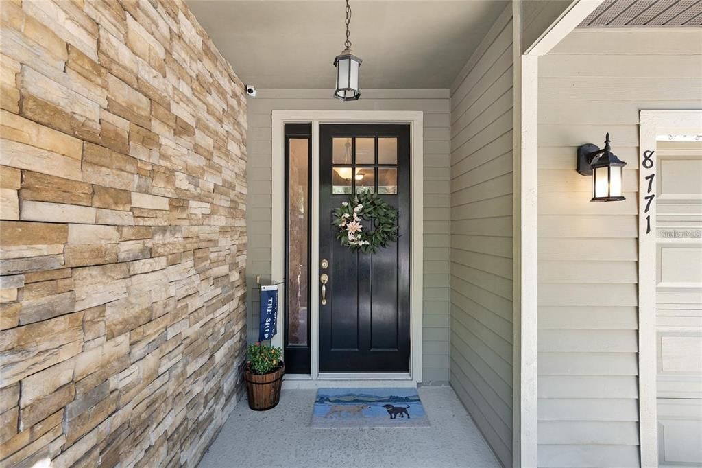 For Rent: $2,700 (3 beds, 2 baths, 1563 Square Feet)