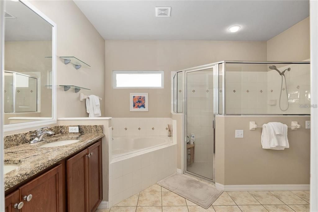 For Rent: $2,700 (3 beds, 2 baths, 1563 Square Feet)