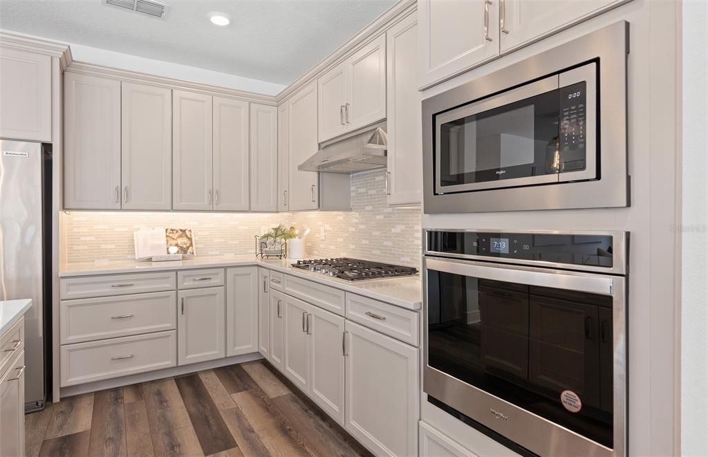 Activo con contrato: $699,498 (3 camas, 2 baños, 2088 Pies cuadrados)