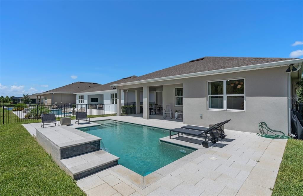 Activo con contrato: $699,498 (3 camas, 2 baños, 2088 Pies cuadrados)